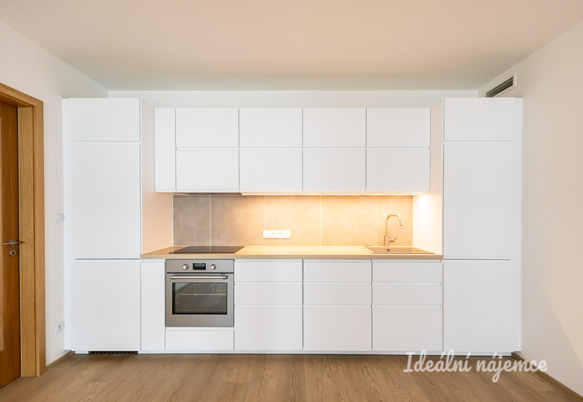 Pronájem bytu 2+kk, Albrightové, Smíchov, 52 m2