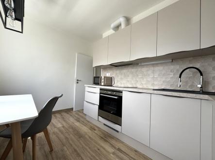Pronájem bytu, 2+1, 56 m²