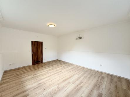 Pronájem bytu, 2+1, 57 m²