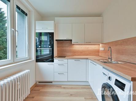 Pronájem bytu, 1+1, 33 m²