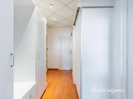 Pronájem bytu, 3+kk, 61 m²