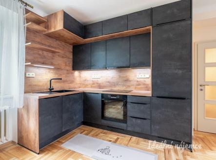 Pronájem bytu, 3+kk, 78 m²