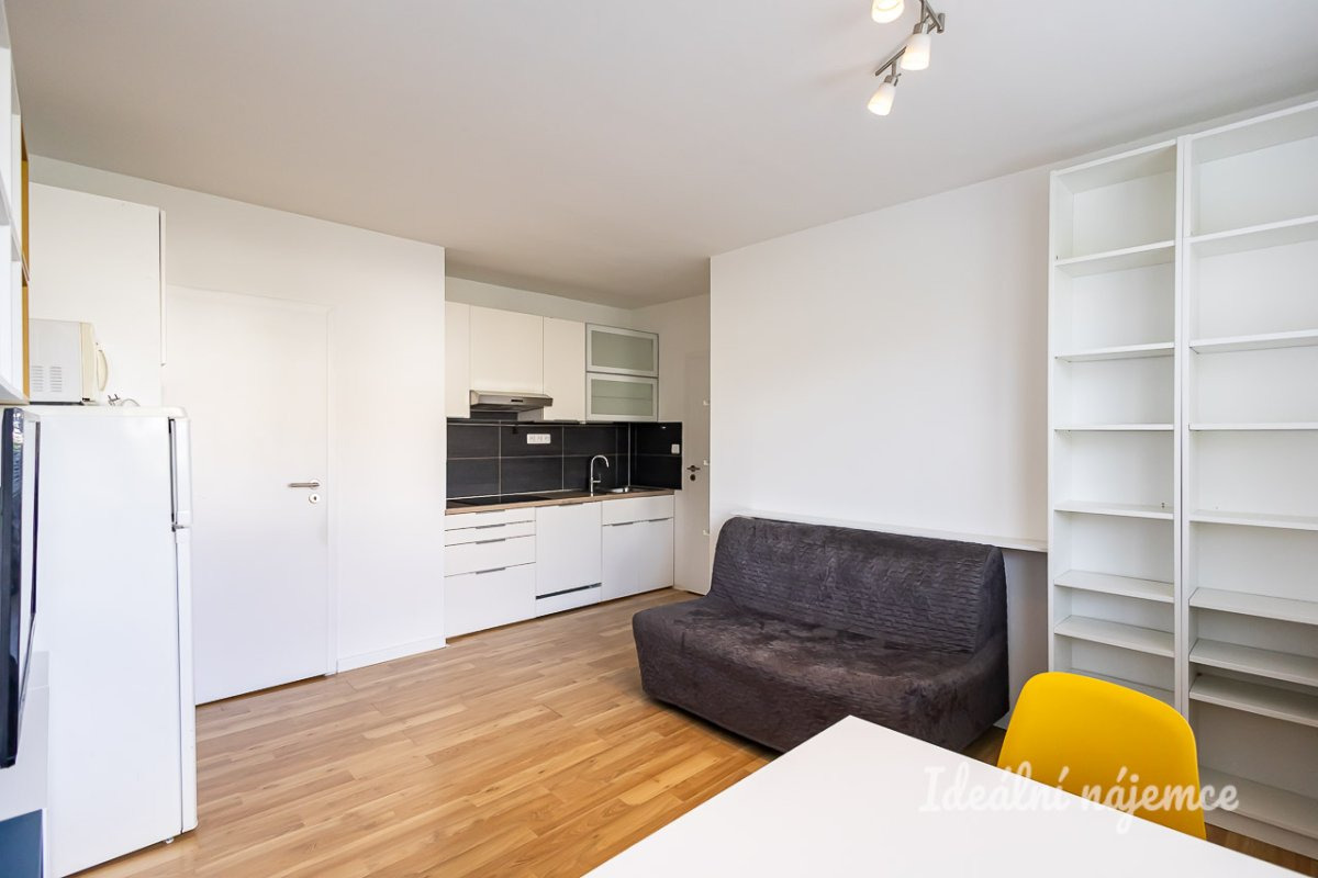 Pronájem bytu 1+1, Cafourkova, Bohnice, 17000 Kč/měs, 32 m2