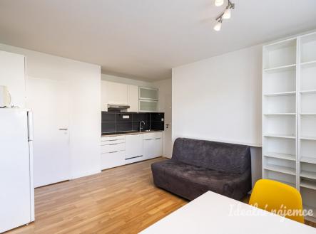 Pronájem bytu, 1+1, 32 m²