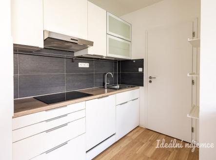 Pronájem bytu, 1+1, 32 m²