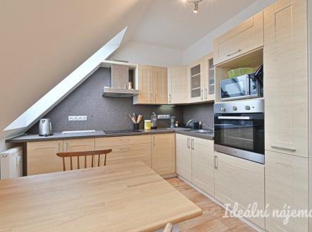 Pronájem bytu, 3+kk, 70 m²