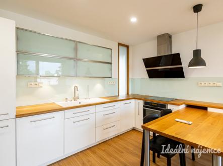 Pronájem bytu, 3+kk, 65 m²