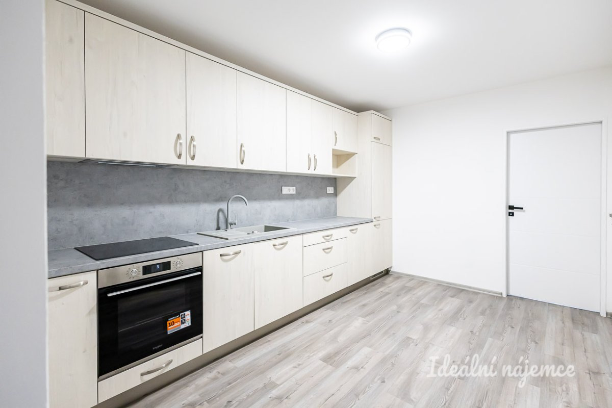 Pronájem bytu 2+1, Nad přívozem, Braník,  52 m2
