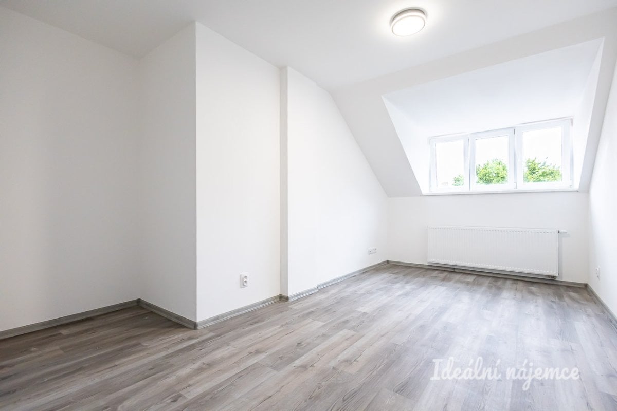 Pronájem bytu 2+1, Nad přívozem, Braník,  52 m2