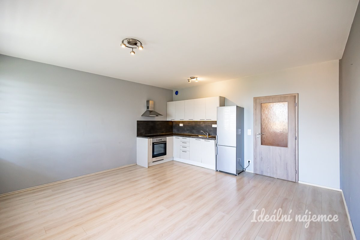 Prodej bytu 1+kk s balkónem | novostavba Panorama Kyje