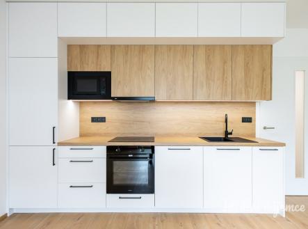 Pronájem bytu, 1+kk, 37 m²
