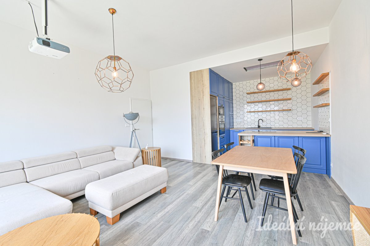 Pronájem bytu 3+kk, Kumpoštova, Sadová, 32000 Kč/měs, 84 m2