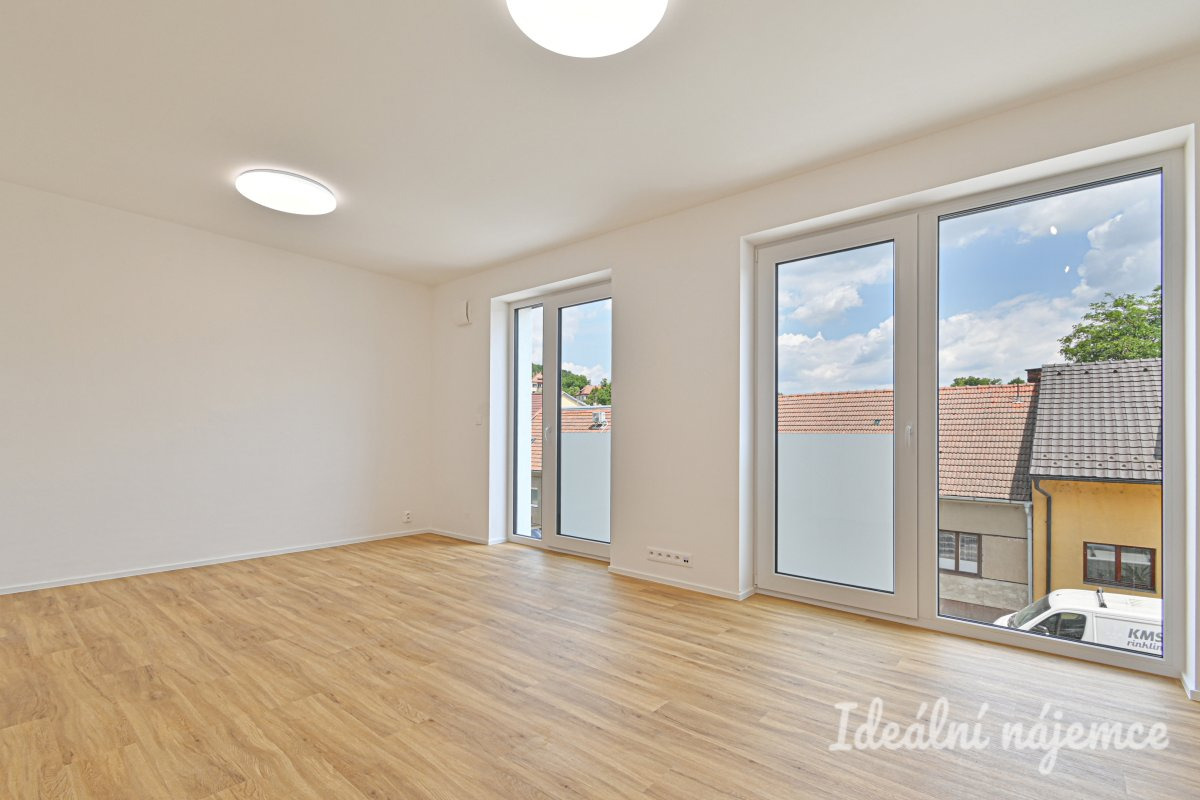 Pronájem bytu 1+kk, U zoologické zahrady, Bystrc, 15000 Kč/měs, 37 m2