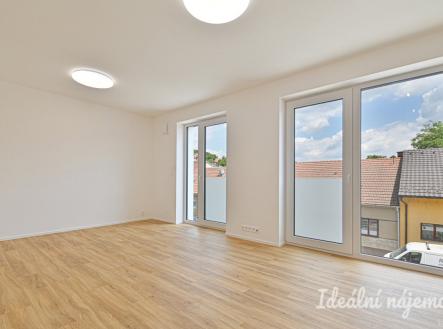Pronájem bytu, 1+kk, 37 m²