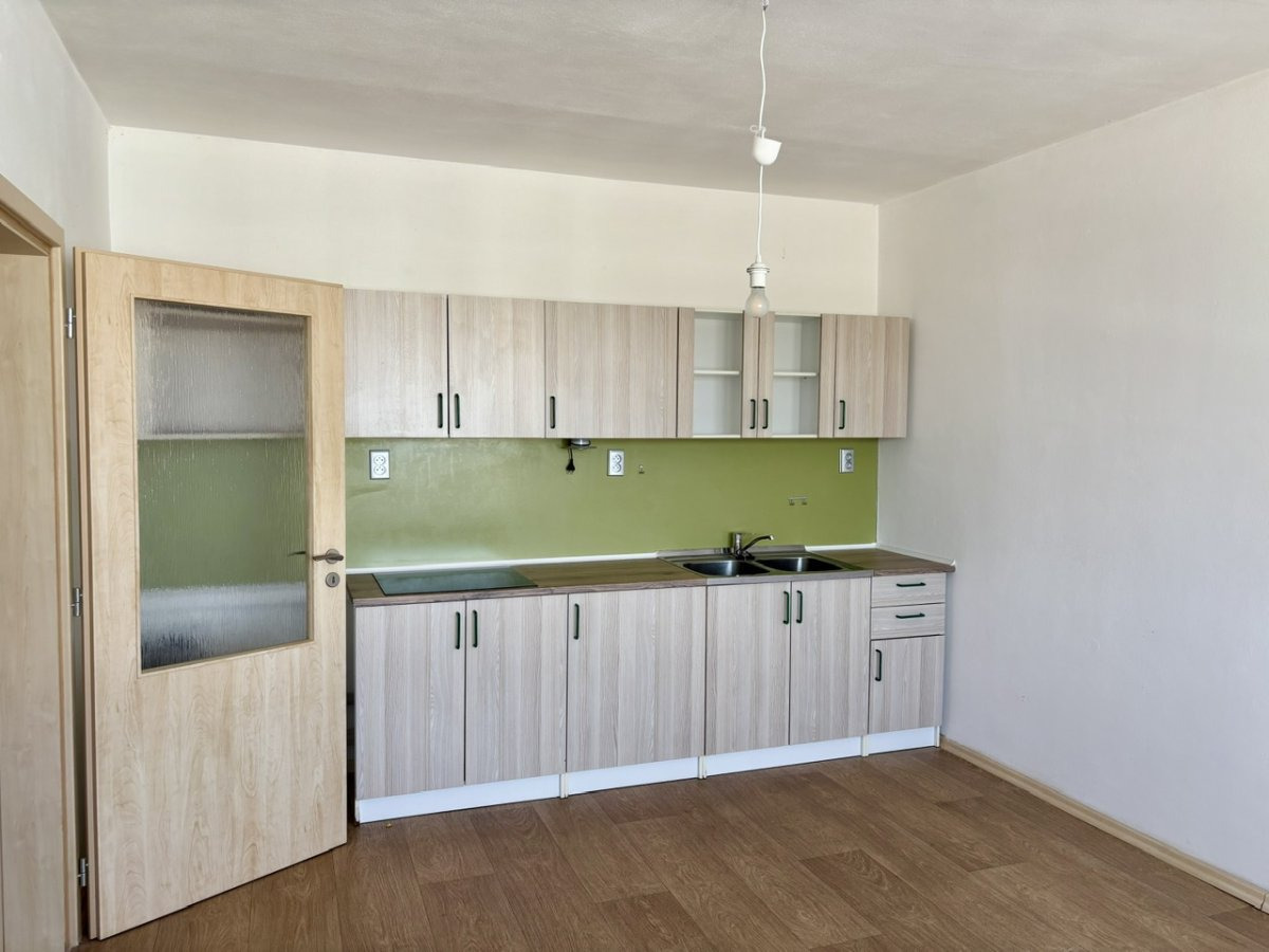 Pronájem bytu 2+kk, Papírenská, České Budějovice 7, 38 m2