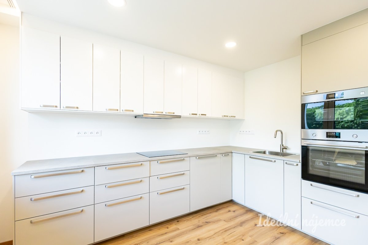 Pronájem bytu 3+kk, Baškirská, Vršovice, 85 m2
