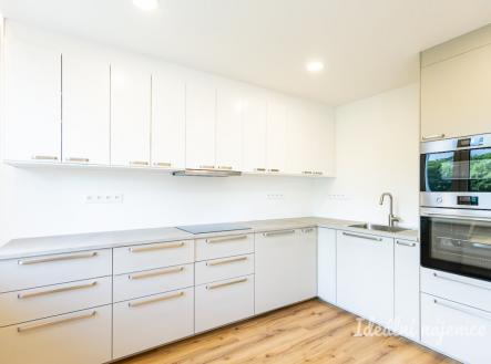 Pronájem bytu, 3+kk, 85 m²