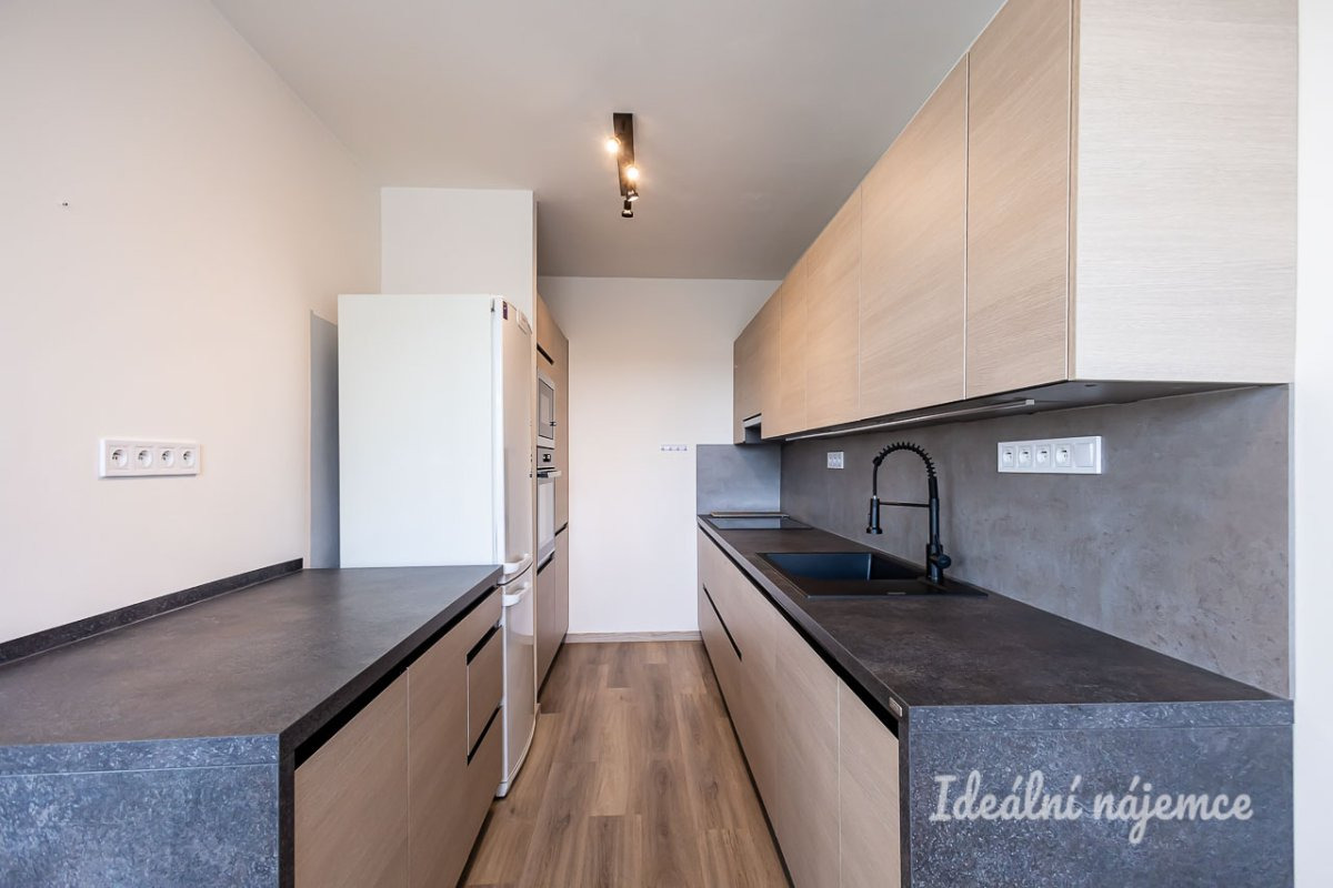 Pronájem bytu 3+kk, Zvolenská, Záběhlice,  78 m2