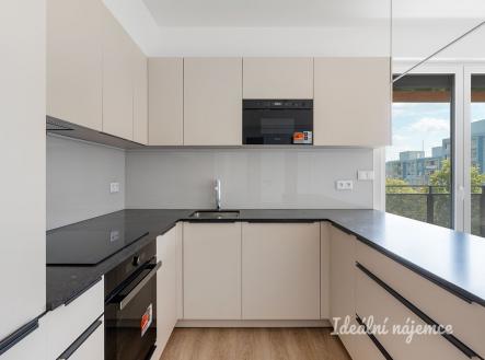 Pronájem bytu, 3+kk, 77 m²