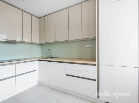 Pronájem bytu, 3+1, 62 m²
