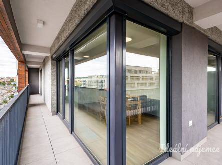 Pronájem bytu, 2+kk, 64 m²