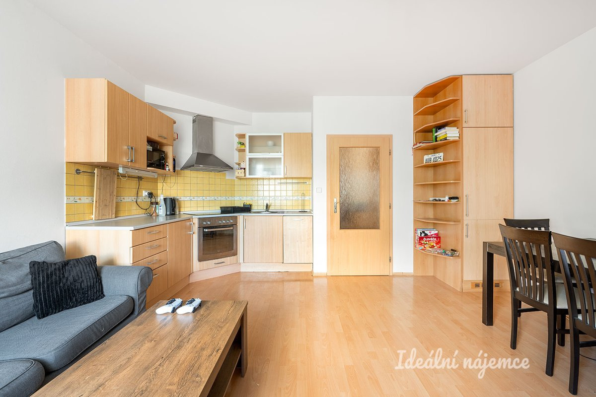 Pronájem bytu 2+kk, Semická, Modřany, 45 m2