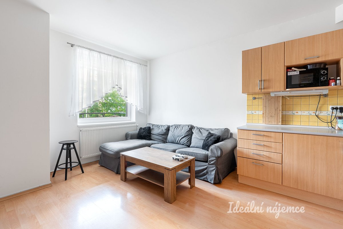 Pronájem bytu 2+kk, Semická, Modřany, 45 m2