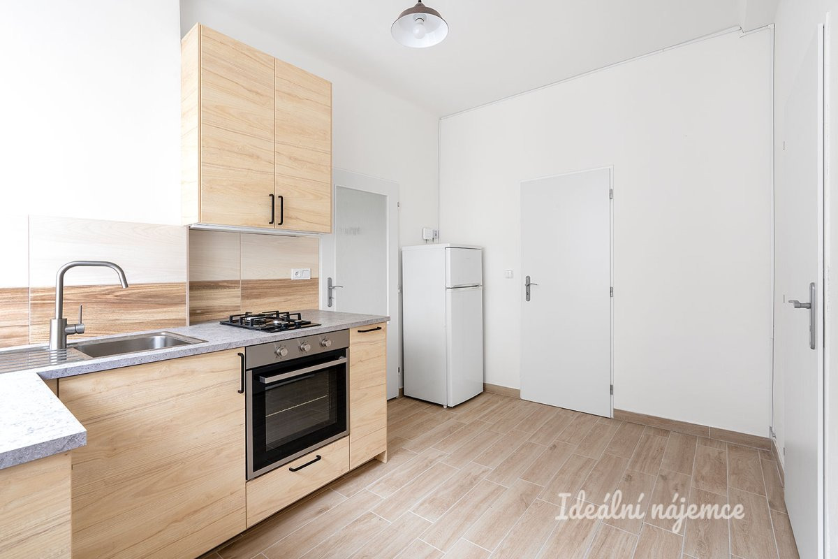 Pronájem bytu 1+1, U libeňského pivovaru, Libeň, 17.500 Kč/měs, 35 m2