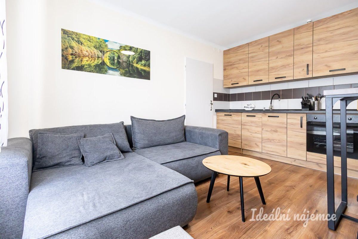 Pronájem bytu 1+1, Křivoklátská, Letňany, 16.900Kč/měs, 33 m2