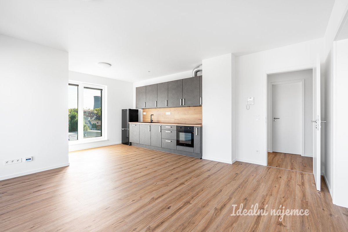 Pronájem bytu 3+kk, Ke Křížku, Dubí u Kladna, 73 m2