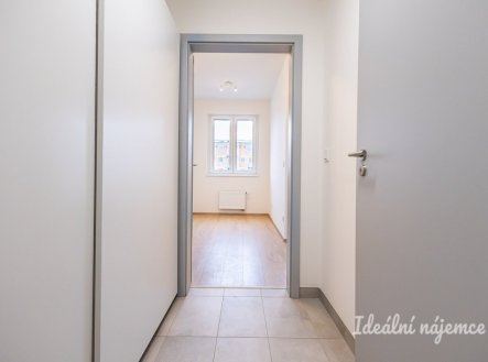 Pronájem bytu, 1+kk, 35 m², Praha – náhled fotky 2