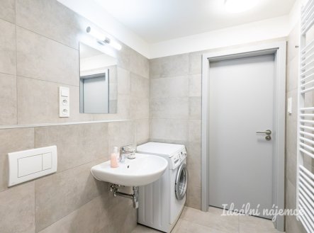 Pronájem bytu, 1+kk, 35 m²