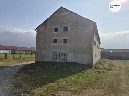 Pronájem - zemědělský objekt, 524 m²