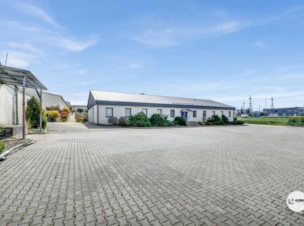 Pronájem skladovací prostor, 200 m²