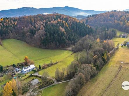 Prodej pozemku pro bydlení, 1 270 m²