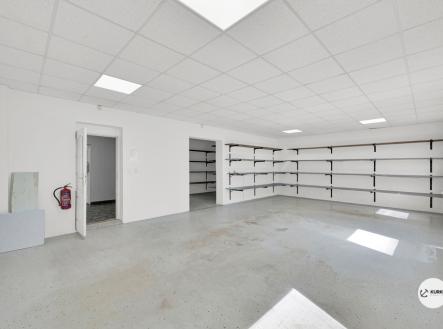 Pronájem skladovací prostor, 200 m²