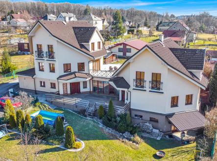 Prodej nájemního domu, 825 m²