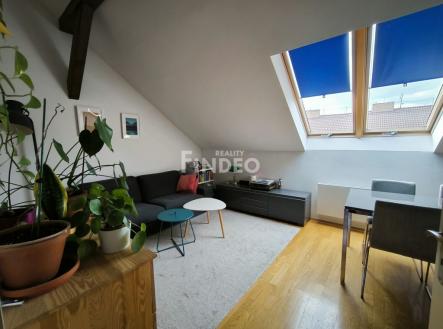 Pronájem bytu, 1+kk, 40 m²