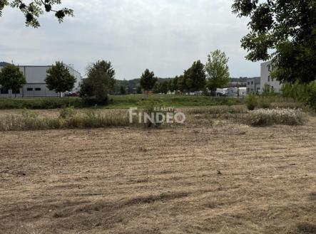 Prodej pozemku pro komerční výstavbu, 5 601 m²