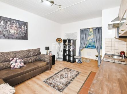 Pronájem bytu, 1+kk, 35 m²