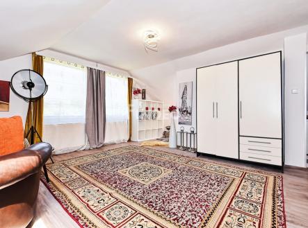 Pronájem bytu, 1+kk, 40 m²