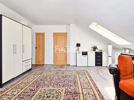 Pronájem bytu, 1+kk, 40 m²