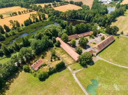 Prodej zemědělského objektu, 7 237 m²