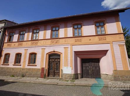 Prodej nájemního domu, 230 m²