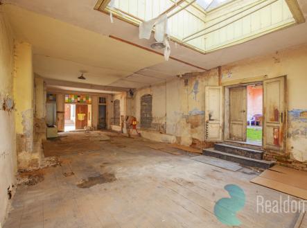 Prodej nájemního domu, 230 m²