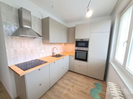 Pronájem bytu, 3+1, 73 m² obrázek