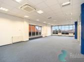 Pronájem kanceláře, 378 m²