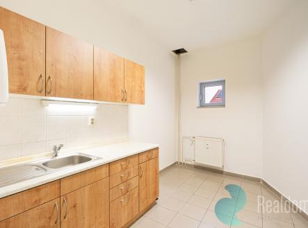 Pronájem kanceláře, 120 m²