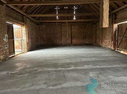 Pronájem pozemku pro komerční výstavbu, 1 385 m² obrázek