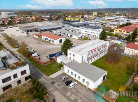 Pronájem kanceláře, 610 m²